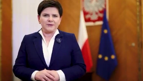 [video] Beata Szydło składa życzenia wszystkim Babciom i Dziadkom: Jesteście cichymi bohaterami