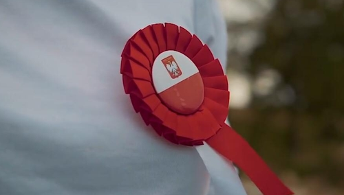 [video] Wstrząsający utwór. Sova dla Niepodległej: "Jeśli ja zapomnę, proszę Boże, Ty zapomnij o mnie..."