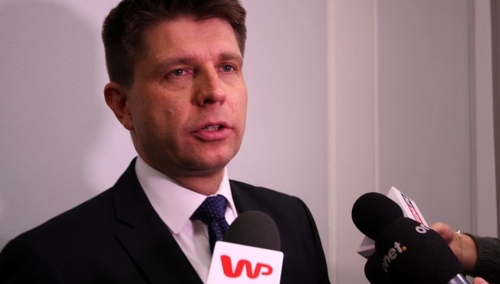 "Rozpowszechnianie podobnych opinii...". Petru grozi pozwem Lubnauer