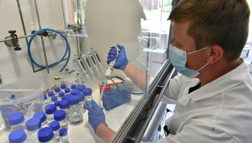 Resort zdrowia: 236 nowych przypadków zakażenia koronawirusem. Większość z nich na Śląsku