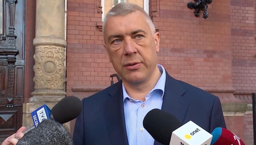 Giertych o kworum potrzebnym do zaprzysiężenia PAD. Makowski: W konstytucji ani słowa, ale niesie się...