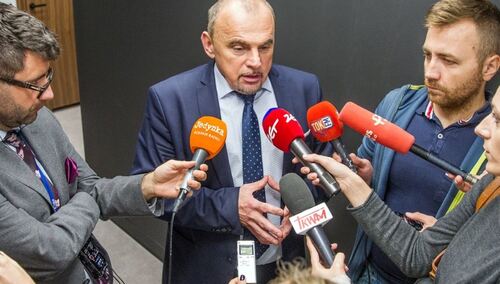 "S" naciska rząd ws. nowelizacji ustawy o wolnych niedzielach: "Obchodzenie prawa jest niebezpieczne"