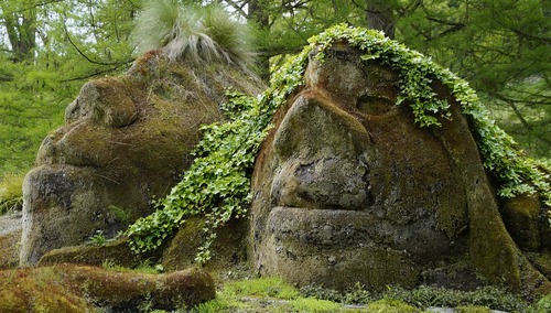 Prawy Sierpowy: Ślepota trolli internetowych