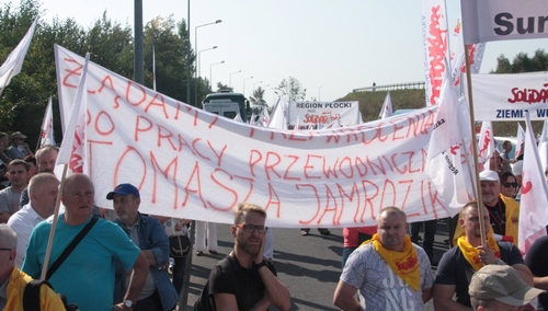 Pikieta w obronie zwolnionego związkowca w JYSK