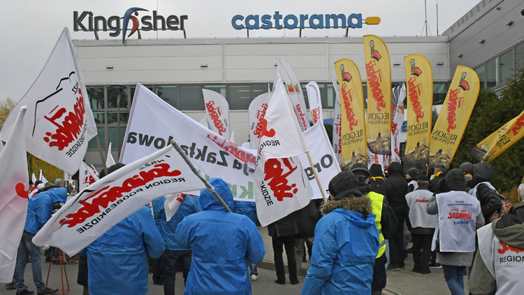 Prawdziwe oblicza wielkich sieci handlowych