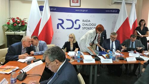 Budżet i aktywne starzenie się na posiedzeniu plenarnym Rady Dialogu Społecznego.