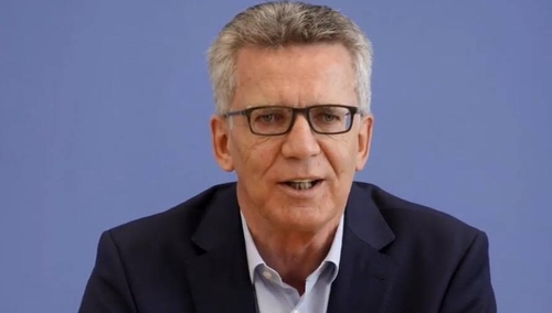 Niemiecki szef MSW apeluje o ujednolicenie świadczeń dla uchodźców w całej UE. Polacy odpowiadają