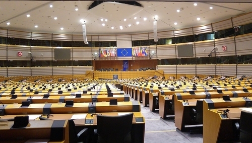 Zbigniew Kuźmiuk: Unijna rzeczywistość coraz bardziej skrzeczy, a Timmermans ciągle bada sytuację w Polsc