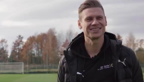 Premier Morawiecki: "Polityka polityką, ale wspólnie podziękujmy Łukaszowi Piszczkowi"