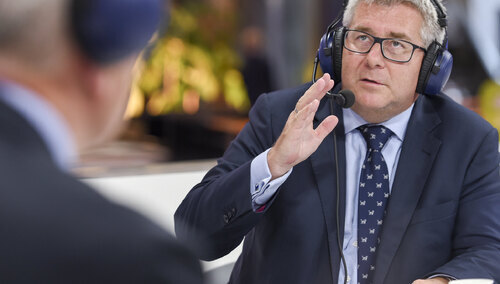 Ryszard Czarnecki: Świat zgłupiał? Nie, zgłupieli konkretni ludzie...