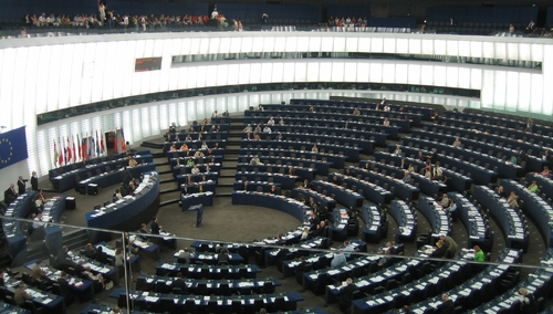 Parlament Europejski. Debata o rzekomym "zakazie edukacji seksualnej w Polsce" przy pustej sali