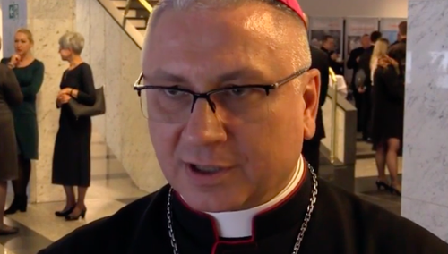 Dziś Dzień Zaduszny. Bp Miziński: To czas szczególnej i gorliwej modlitwy do Boga