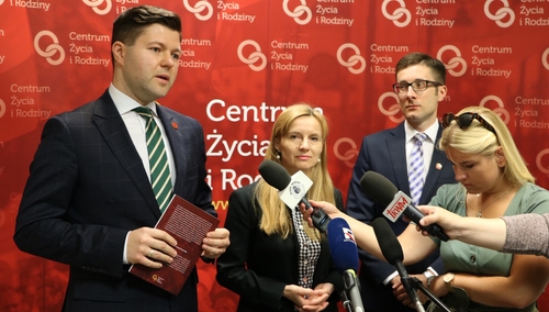 "Utopia tęczowej rewolucji". Nowa, bezpłatna publikacja Centrum Życia i Rodziny