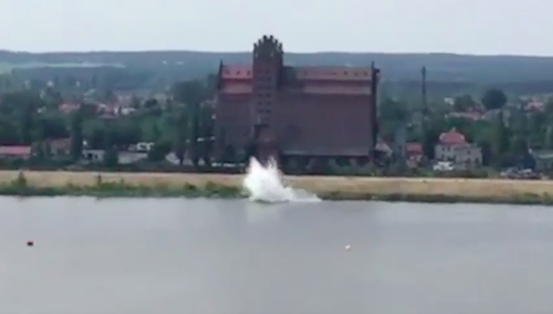 [Aktualizacja] Płock: Samolot spadł do Wisły. Pilot maszyny nie żyje