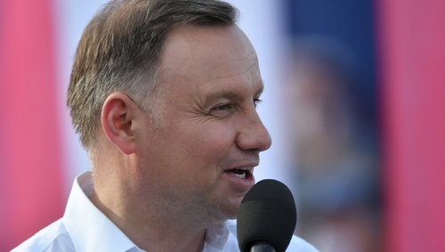 PAD "znokautował" Trzaskowskiego. "Uważa, że ze wszystkim sam sobie poradzi, a potem pęka mu rura"