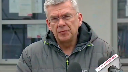 "Proszę przekazać swoim szefom, aby takich pytań nie przesyłali". Karczewski odpowiada dziennikarzowi TVN