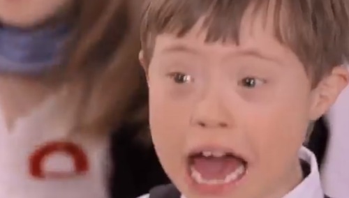 [video] Ciarki. Dzieci z Zespołem Downa śpiewają "Jeszcze Polska nie zginęła..."