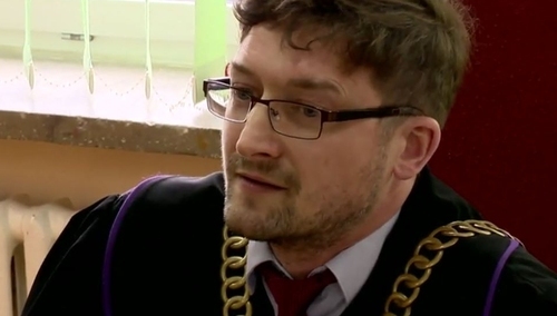 Bohater opozycji sędzia Juszczyszyn miał już swoje 5 minut w mediach. Jego "ofiarą" był rolnik Z.Parowicz