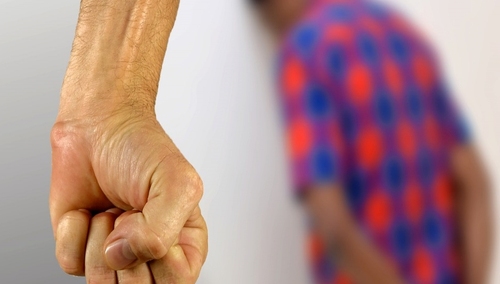 Są zarzuty za śmiertelne pobicie 22-latka przed popularnym klubem w Gdyni. Oskarżono 8 młodych mężczyzn