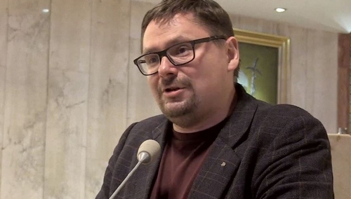 "Nie podniecajmy się zdjęciem, które niczego nie dowodzi". Terlikowski w obronie Olgi Tokarczuk