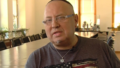 Papis o Wilku: Musiałby stanąć na ramionach tatusia, żeby Kaczyńskiego pocałować w d...