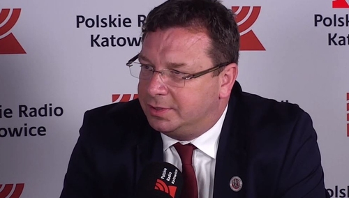 "Powinien zwrócić uwagę, jak są traktowani chrześcijanie". M. Wójcik odpowiada b. premierowi Belgii