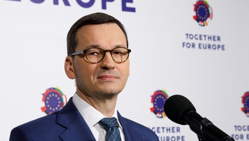 "Tej granicy nikt nie ma prawa przekroczyć". Politycy solidaryzują się z PMM po skandalicznej okładce SE