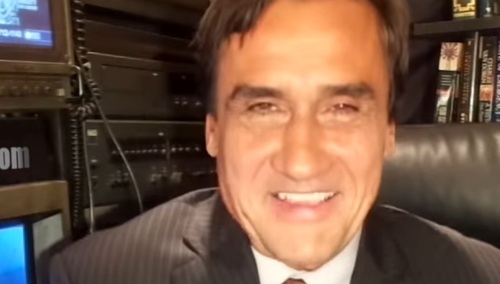 [video] "Obejmuję obowiązki Prezydenta ad interim". Kolonko ogłosił się prezydentem. Poważnie