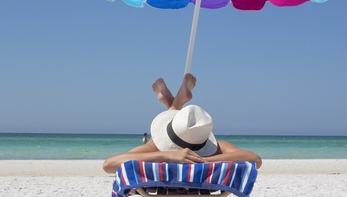 Szef PGZ oznacza w mediach społecznościowych miejsce swojego plażowania. Dziennikarz: "Gdzie są służby?!"