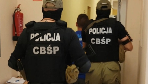 Gang handlarzy narkotykami rozbity przez CBŚP. Wprowadzili do obrotu kilkadziesiąt kilo