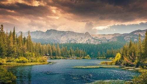 Ks. Janusz Chyła: Boskie pochodzenie materii