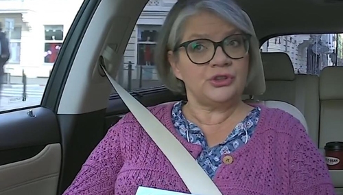 Super Niania: "Jak ludzie po wczorajszym filmie mogą iść spokojnie dziś do kościoła?". Internet ostro