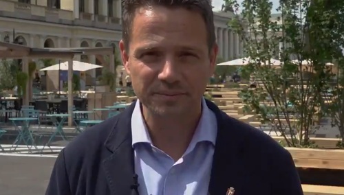 Niedobrze. Dziennikarz wrzucił zdjęcie Strefy Relaksu wieczorem, a tam...