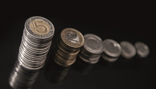 Wspólne stanowisko Solidarności, OPZZ i Forum ZZ: minimalna w 2020 r. co najmniej 2520 zł brutto