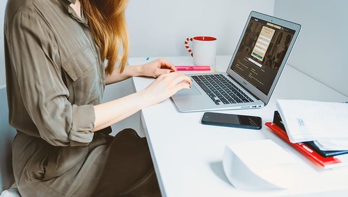 [Felieton "TS"] Waldemar Biniecki: Czy Polacy są efektywni?