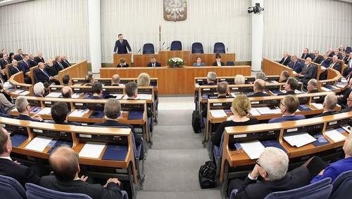 PiS zwycięża także w Senacie. PKW publikuje wyniki z ponad 70 proc. komisji wyborczych