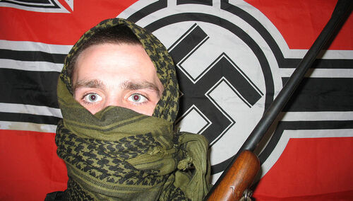 Realne problemy naszych sąsiadów. Niemiecka policja ściga listami gończymi blisko pół tysiąca neonazistów