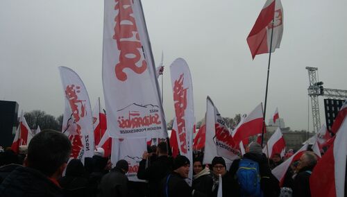 [Nasza fotorelacja] Warszawa. "Solidarność"  świętuje Niepodległość