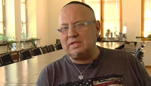 Papis: "Polacy dzielą się na tych, co mają prawo do oceny i tych, co prawa do oceny nie mają..."