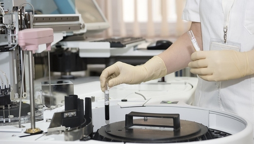 Sukcesy naszych lekarzy i naukowców: Polska jednym ze światowych liderów innowacji w medycynie