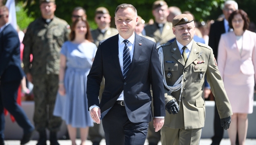 Najnowszy sondaż dla "DGP": Remis ze wskazaniem na prezydenta