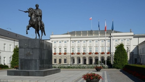 Jerzy Bukowski: Mityczna jedność