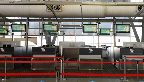 Projekt: Z powodu pandemii 45 krajów na rządowej liście z zakazami międzynarodowego ruchu lotniczego