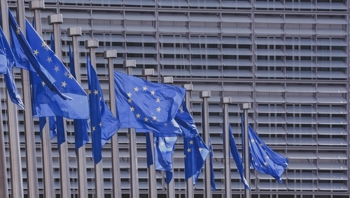 Kuźmiuk: Gdybyśmy wydali 100% unijnych środków, to na walkę z Covid-19 mielibyśmy pusty worek