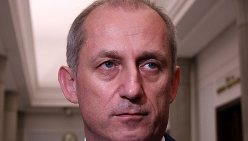 Neumann: Zrzeknę się immunitetu