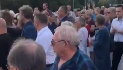 Tłumy przywitały Patryka Jakiego