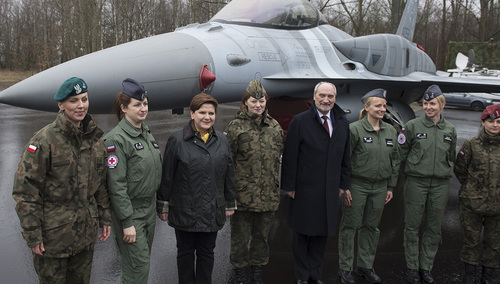 S. Głowacki dla Tysol: Ocena działań Macierewicza jako ministra MON musi być pozytywna
