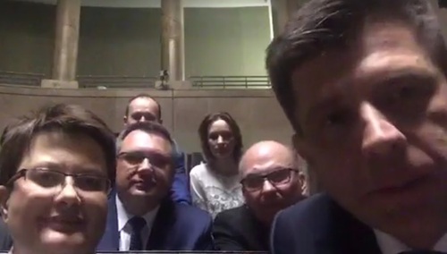 Kolejny donos "obrońców demokracji" do "zagranicznych przyjaciół" z prośbą o interwencję