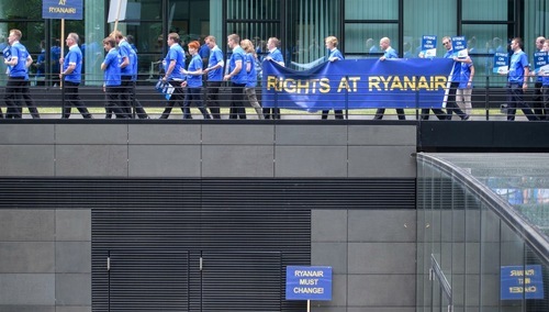 Ryanair musi respektować polskie prawo pracy!