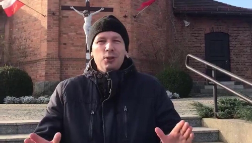 Ks. Wachowiak hejtowany po świątecznym wpisie. Kuczyński: "Bogowie się rodzą, starzeją się i umierają"